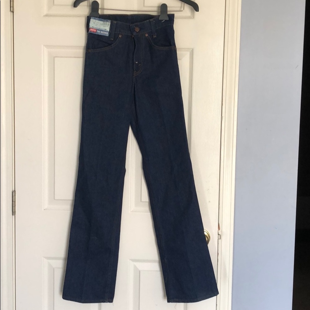 Super nice Levi’s look brand new